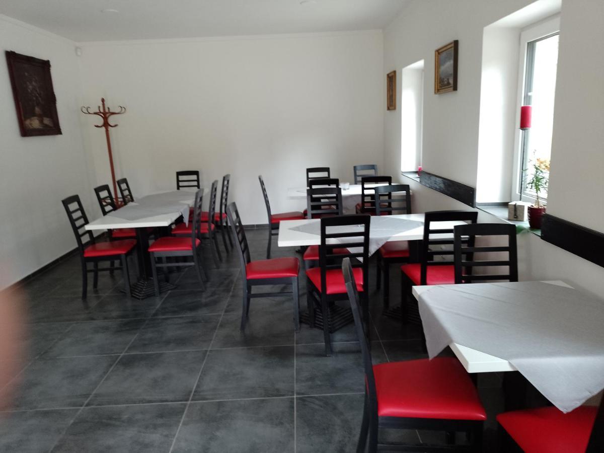Penzion Litohlavy 17 - Na Samote U Lesa Králŭv Dvŭr Exteriör bild
